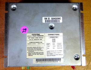lot 29 image: ALPINE OEM RADIO STEREO AUDIO TUNER AMFMXM - MODEL TUA T020XM