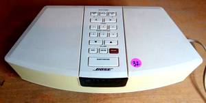 lot 32 image: Bose Vintage Wave Radio AWR1-1W Stereo Off White - TESTEDWORKS