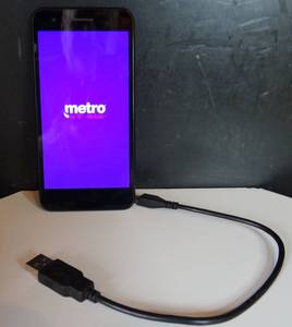lot 90 image: WORKING LG PHONE - METRO T MOBILE