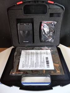 lot 136 image: TENS 3000 UNIT WITH ELECTRODES PADS, & STORAGE CASE