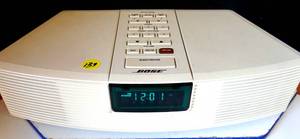 lot 139 image: Bose Wave Music System AWR1 AMFM Radio Stereo Alarm Clock - Great Sound $$$