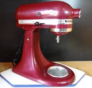 lot 204 image: BIG $ ITEM -  Kitchenaid 5-Quart Artisan Tilt-Head Stand Mixer (NO ACCESSORIES) - TESTEDFULLY OPERATIONAL