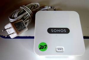 lot 207 image: Sonos Bridge Wireless HiFi Music System Streamer White wPower Cord