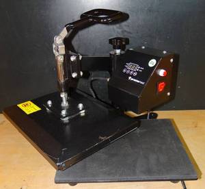 lot 216 image: PROMO HEAT PRESS MACHINE - TESTEDWORKS