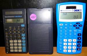 lot 221 image: LOT OF TEXAS INSTRUMENTS SOLAR CALCULATORSGRAPHING