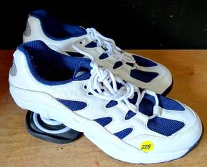 lot 229 image: BIG $ ITEM - Z-Coil FW-02425 Freedom White and Navy Mens Shoes - SIZE 10 (LIKE NEW)