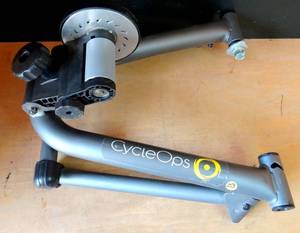 lot 253 image: EXCELLENT CYCLEOPS BICYCLE TRAINER $$$