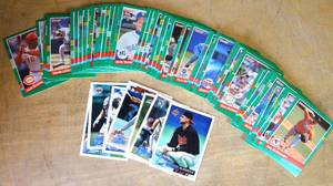 lot 263 image: ASSORTMENT OF BASEBALL CARDS