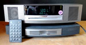 lot 269 image: BOSE WAVECD SYSTEM WITH MULTI CD PLAYER EXTENTION (REMOTE INCLUDED) - TESTEDWORKS PERFECTLY