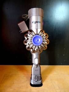 lot 278 image: DYSON MAX HANDHELD VACUUM wCHARGER - TESTEDWORKS