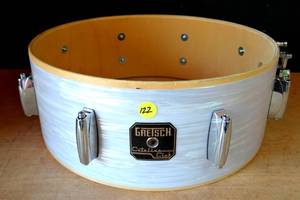 lot 122 image: GRETSCH CATALINA CLUB 14 SNARE DRUM - LIKE NEW