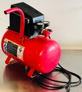 lot 3 image: Central Pneumatic Portable Electric Air Compressor