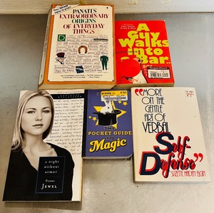 lot 32 image: Lot of 5 Misc Interesting Paperback Books
