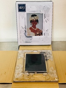 lot 52 image: 12x9 Mikasa Bridal Photo Frame for 5x7 Picture