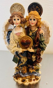 lot 74 image: Boyds Bears & Friends The Folkstone Collection Limited Edition What is a Friend #28205