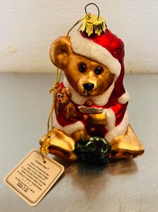 lot 76 image: Boyds Bears The Glass Smith Collection Hand-Rendered Blown Glass Ornament Limited Edition #684212000 Retired