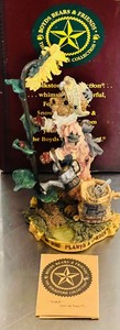 lot 83 image: Boyds Bears Folkstone Collection #2881 Liddy Pearl...How Does Your Garden Grow Limited Edition 15665 of 18000