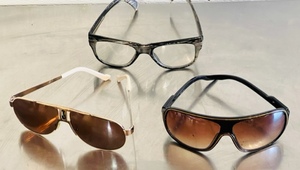 lot 101 image: Stylish Sunglasses wClark Prescription Frames