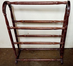lot 154 image: Vintage Quilt Rack