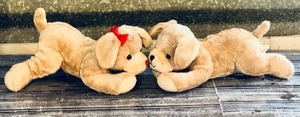 lot 170 image: Hallmark Plush Battery Operated Kiss Kiss Puppies