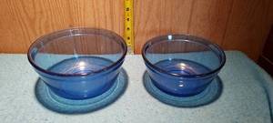 lot 14 image: 2 vintange Cobalt Blue Anchor nested mixing bowls
