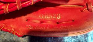 lot 114 image: Nike baseball bag