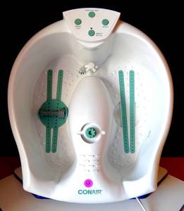lot 53 image: Conair Whirlpool Massaging Foot Spa #FB23RWR - TESTEDWORKS