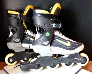 lot 66 image: MENS MIKE INLINE SKATES - SIZE 7.5 EXCELLENT CONDITION