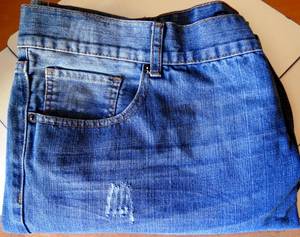 lot 81 image: MENS ROCAWEAR JEANS (FITS 4632) NICE CONDITION