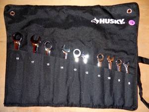 lot 116 image: Husky Wrench Set Reversible Ratcheting METRIC Combination Durable (10-Piece) In Storage Pouch $$