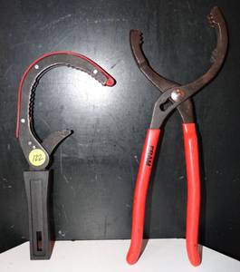 lot 122 image: LOT OF OIL FILTER WRENCHES AS SHOWN