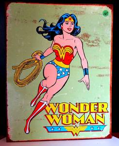 lot 165 image: WONDER WOMAN TIN SIGN - MEASUTRES 12 X16