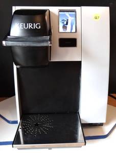 lot 167 image: Keurig B150 Coffee Brewer - POWERS ON AS SHOWN $$$