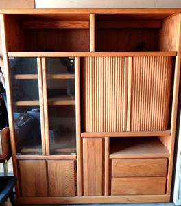 lot 201 image: QUALITY LIGHTED ENTERTAINMENTGAMING CENTER - SHELVES, DRAWERS, AND STEREO CABINET