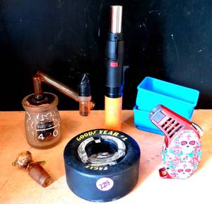 lot 229 image: UNIQUE ASSORTMENT OF SMOKING HARDWARE AS SHOWN