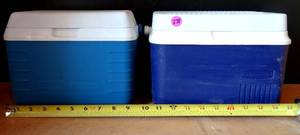 lot 278 image: PAIR OF RUBBERMAID COOLERS AS SHOWN