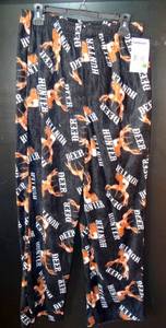 lot 282 image: NEW WITH TAGS - LOUNGEWEAR HUNTERS FLEECE PAJAMAS - SOFT & COMFORTABLE - SIZE MENS LARGE