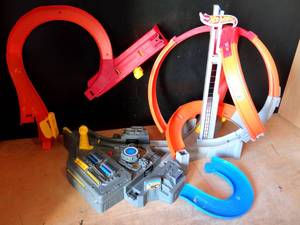 lot 291 image: HOT WHEELS SPIN STORM RACE TRAC $$