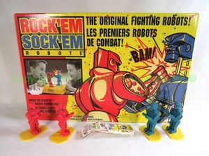 lot 20 image: Rockem Sockem fighting robots table game and mini Rockem Sockem robots game