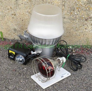 lot 31 image: Industrial Metal Halide Lamp Fixture no bulb, Heat Lamp, and Motion Sensor Light