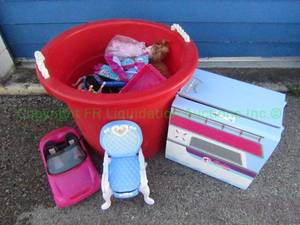 lot 78 image: Large Bucket of Barbies with Accesories