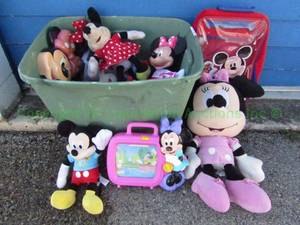 lot 79 image: Mickey Mouse and Minnie Mouse Toys