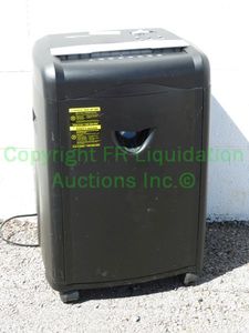 lot 137 image: Amazon basics electric paper shredder
