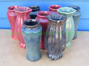 lot 139 image: Flower vases, nine total