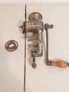 lot 14 image: Climax meat grinder #5 (B)