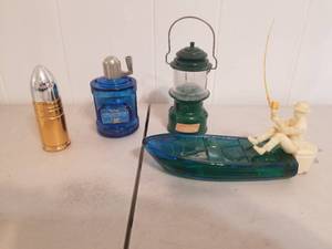 lot 22 image: Selection of Avon decanters (B)