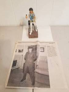 lot 25 image: Elvis Pressley lot (B)