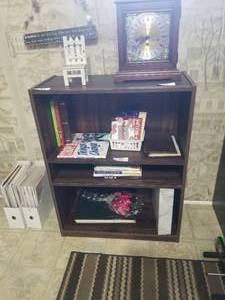 lot 37 image: Wood Shelf - 12x25x32 - no contents (B)