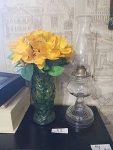 lot 43 image: Oil lamp and green glass vase (B)