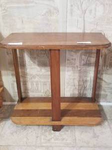 lot 58 image: Wood shelf - 12x22x21 (B)
